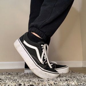 Unisex old skool platform Vans in black and white